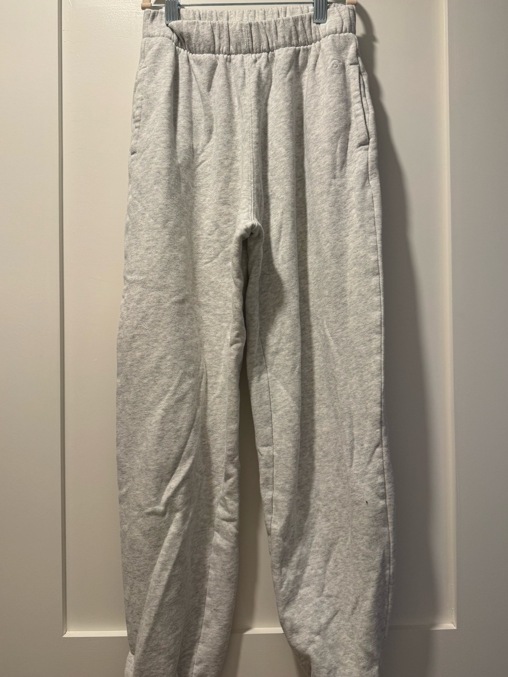 Hollister Feel Good Fleece Dad Joggers in Heather Gray